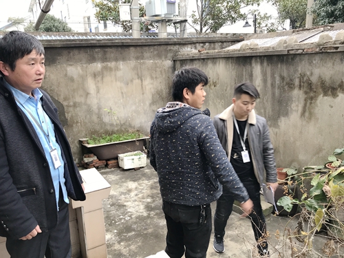 養蠶里黃女士家開工大吉