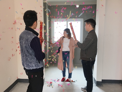 恭喜恒基旭輝城37幢張女士家開工大吉！